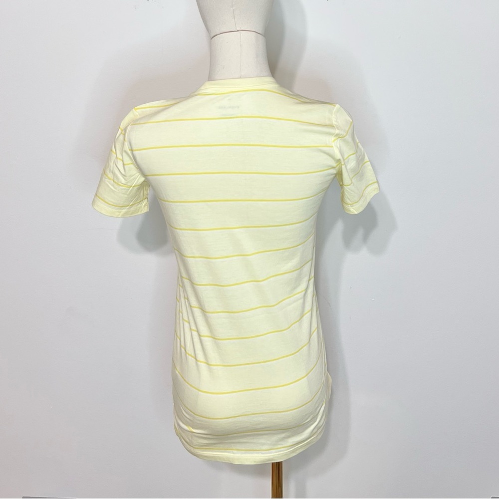 Everlane The Organic Cotton Crewneck Tee - Picture 3 of 5